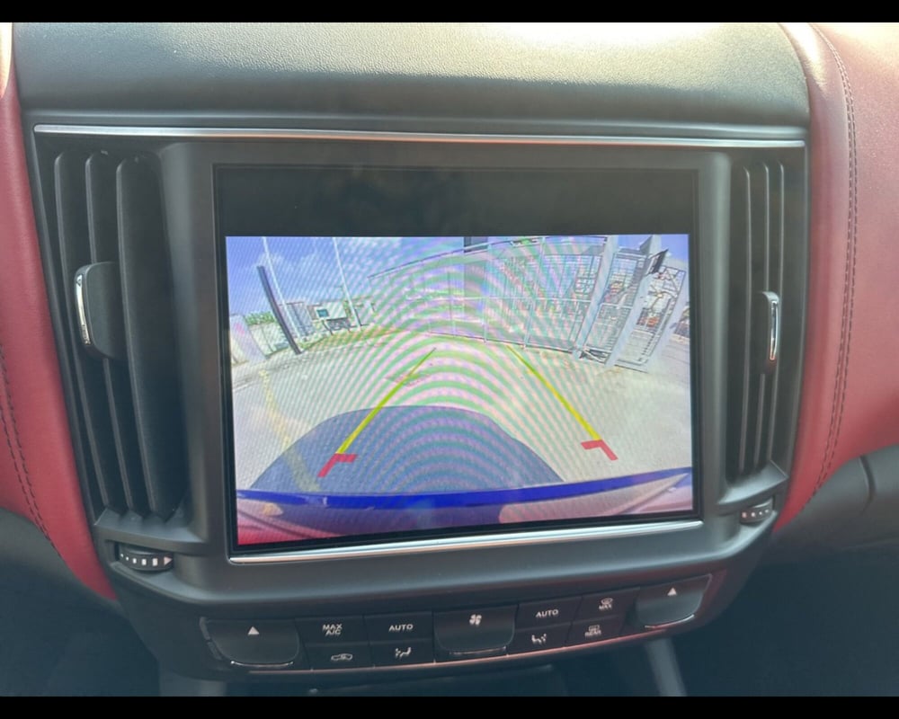 Maserati Levante usata a Caserta (20)
