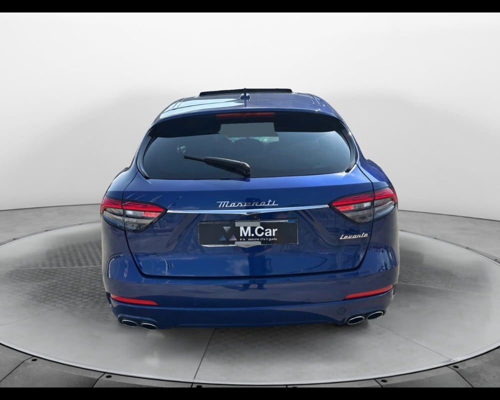 Maserati Levante usata a Caserta (8)