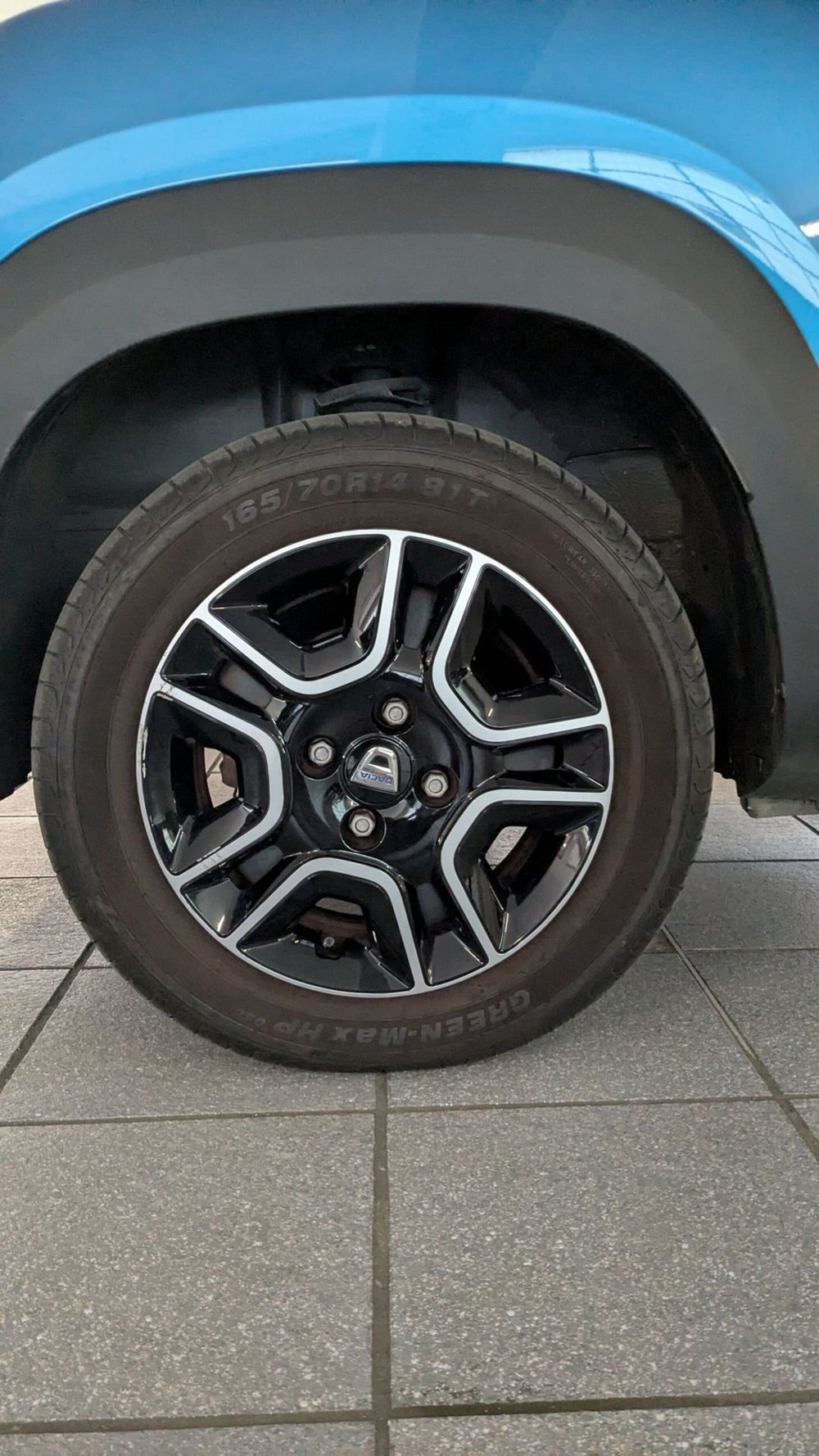 Dacia Spring usata a Milano (12)