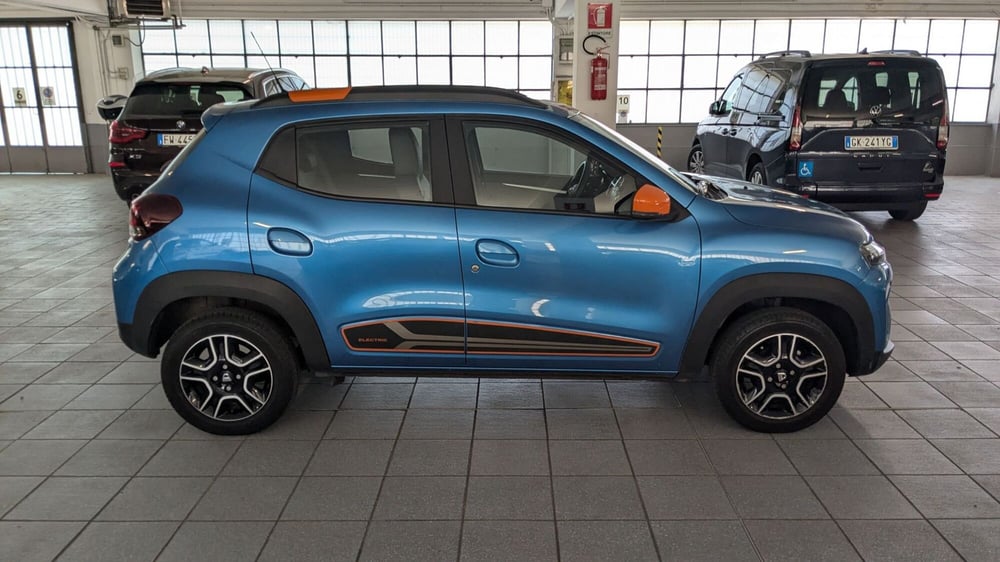 Dacia Spring usata a Milano (4)