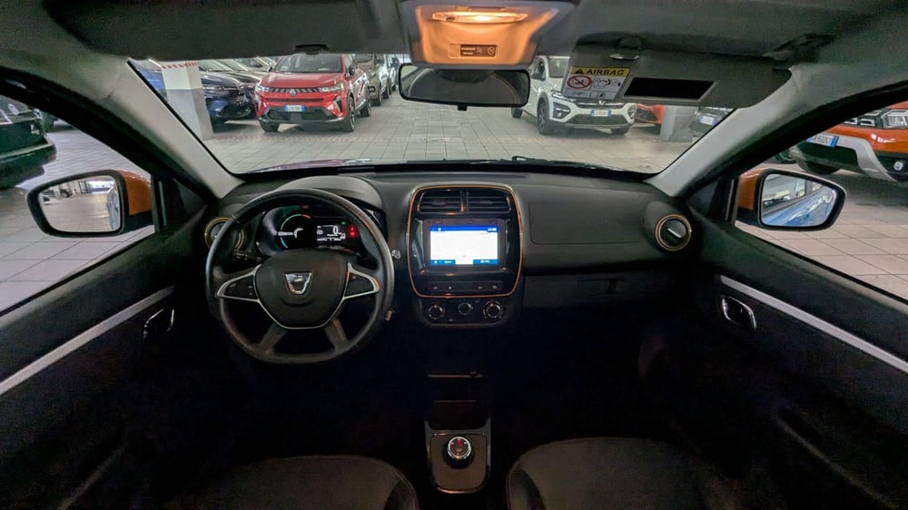 Dacia Spring usata a Milano (7)