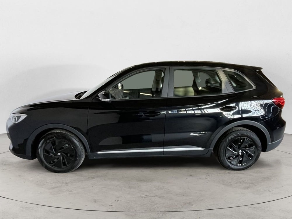 Mg ZS EV nuova a Milano (2)