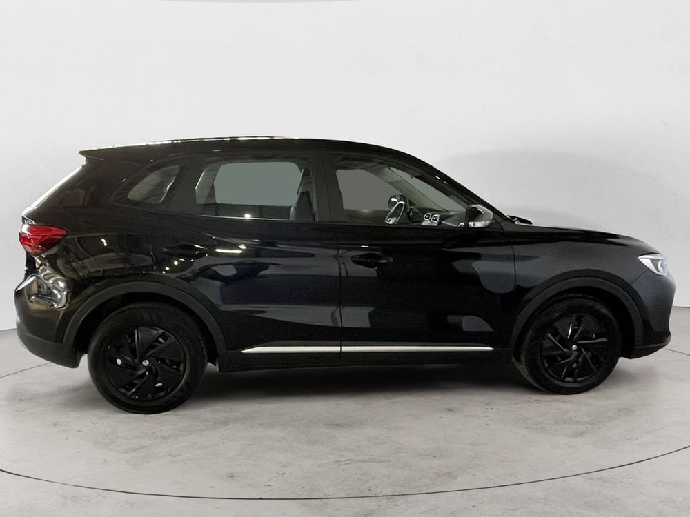 Mg ZS EV nuova a Milano (7)
