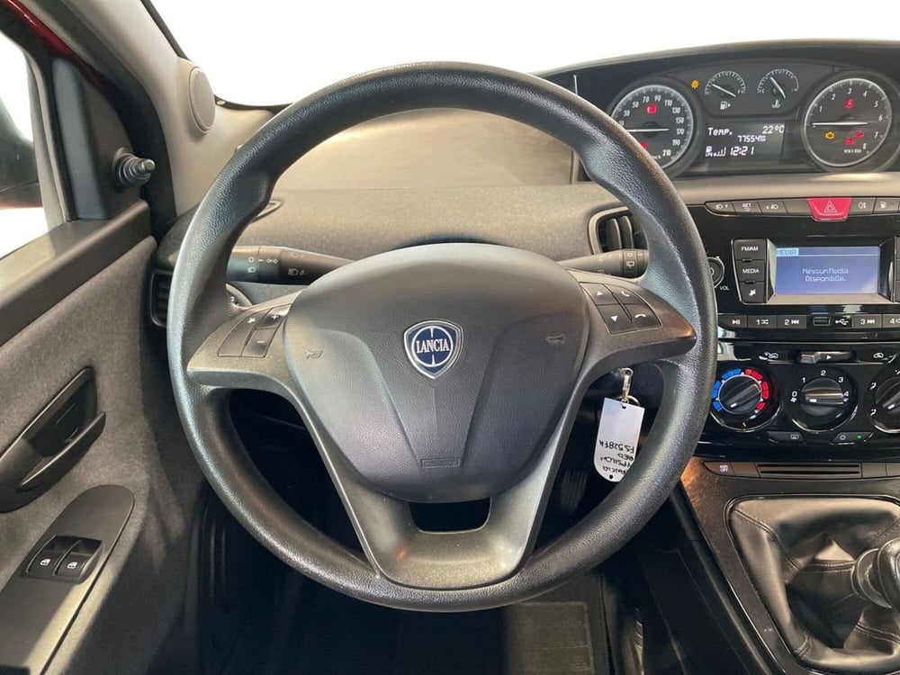 Lancia Ypsilon usata a Pistoia (10)