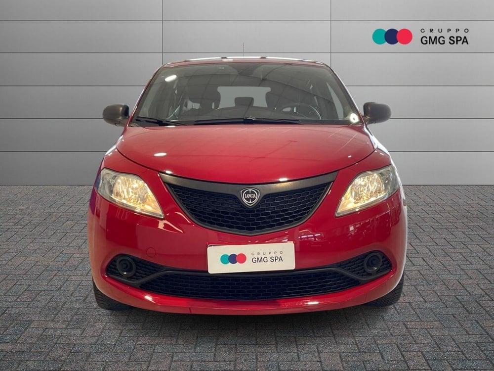 Lancia Ypsilon usata a Pistoia (2)