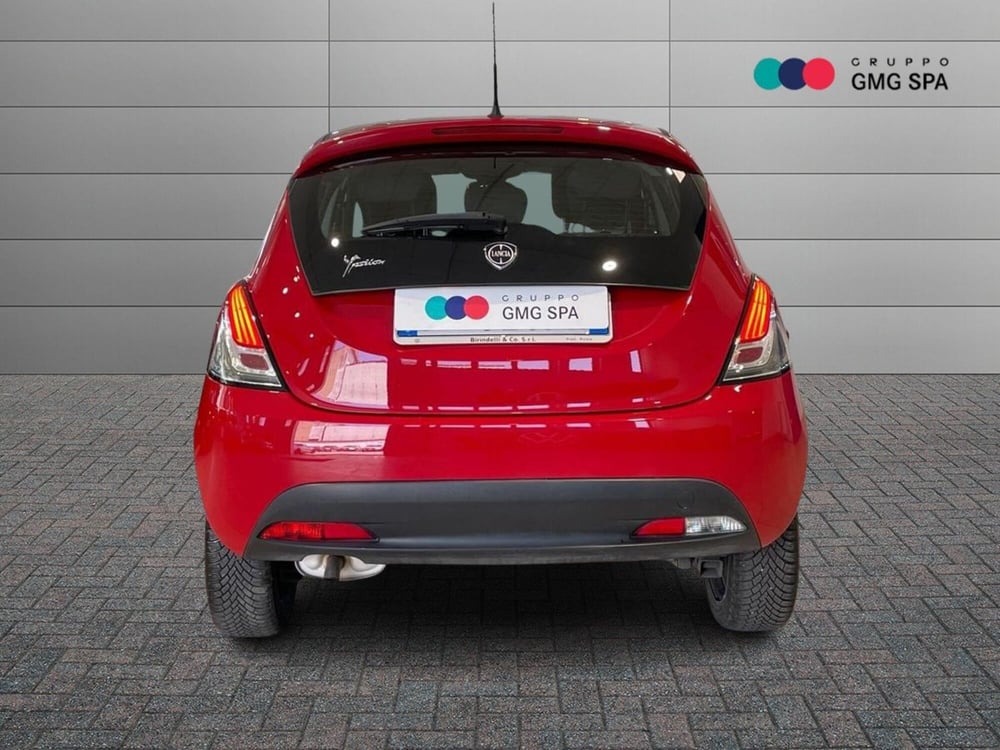 Lancia Ypsilon usata a Pistoia (4)