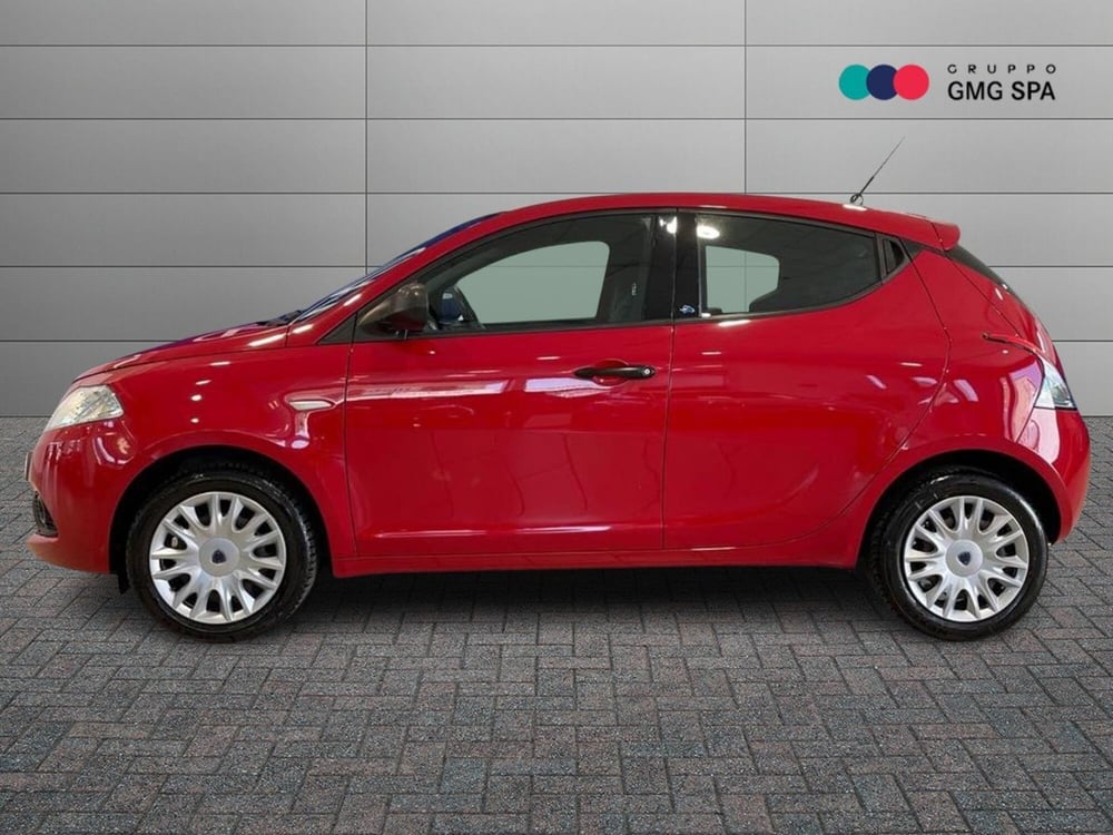 Lancia Ypsilon usata a Pistoia (5)