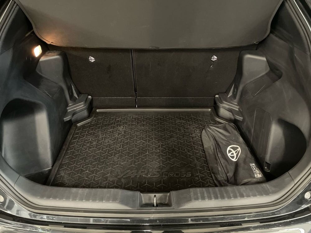 Toyota Yaris Cross usata a Prato (8)