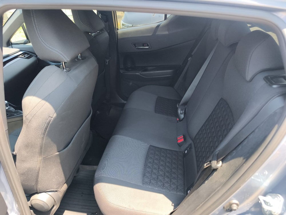 Toyota Toyota C-HR usata a Frosinone (13)