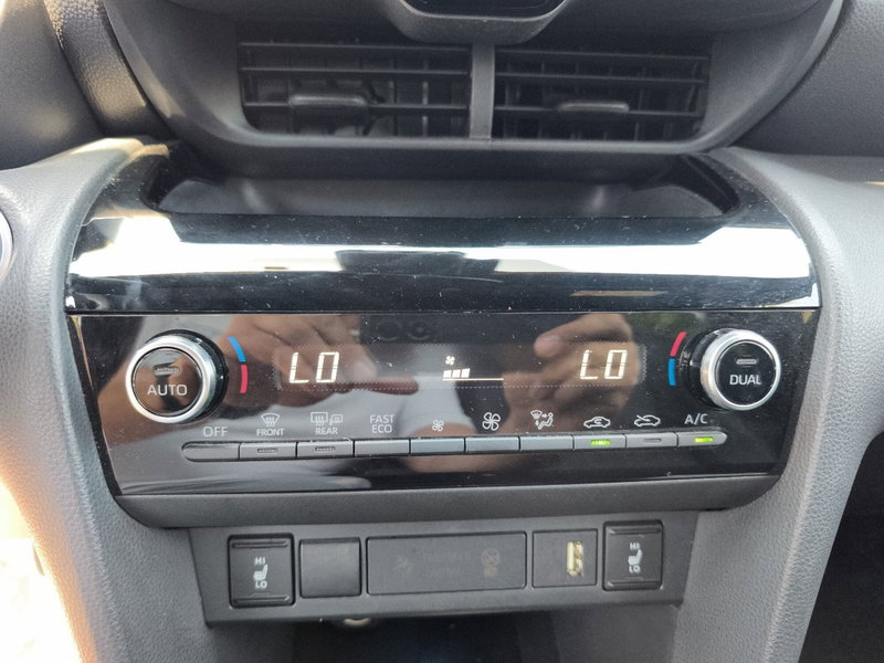 Toyota Yaris Cross usata a Frosinone (18)