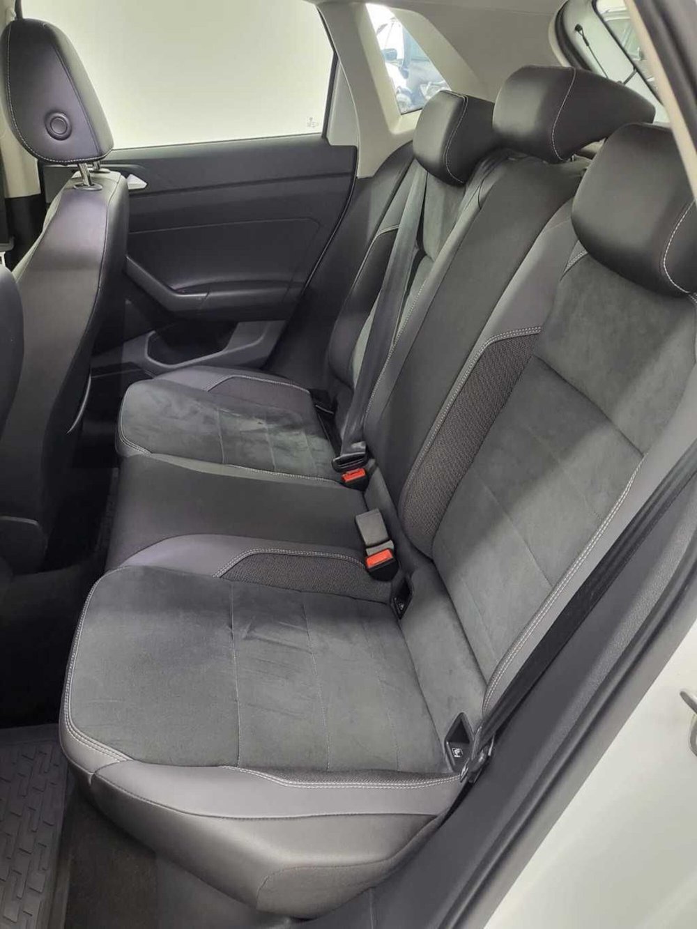 Volkswagen Polo usata a Catanzaro (17)