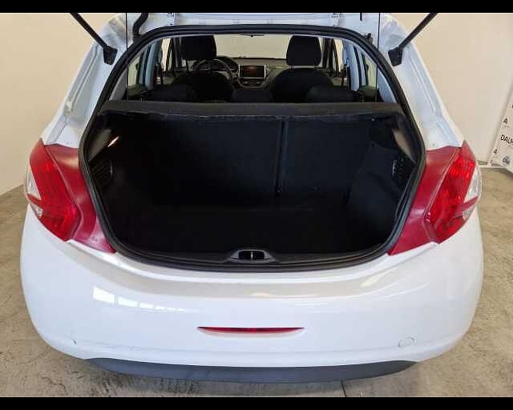 Peugeot 208 usata a Milano (13)