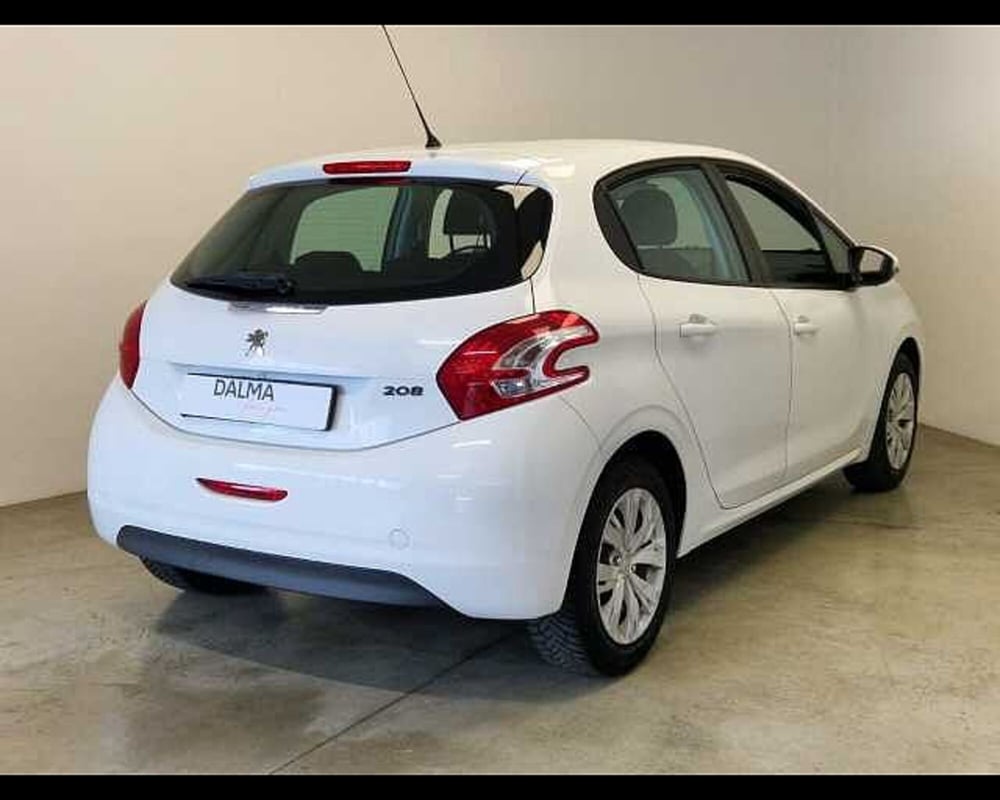 Peugeot 208 usata a Milano (4)
