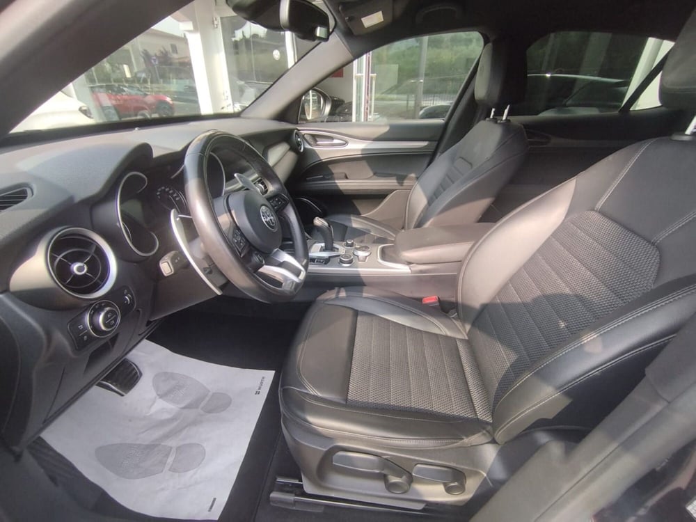 Alfa Romeo Stelvio usata a Arezzo (10)