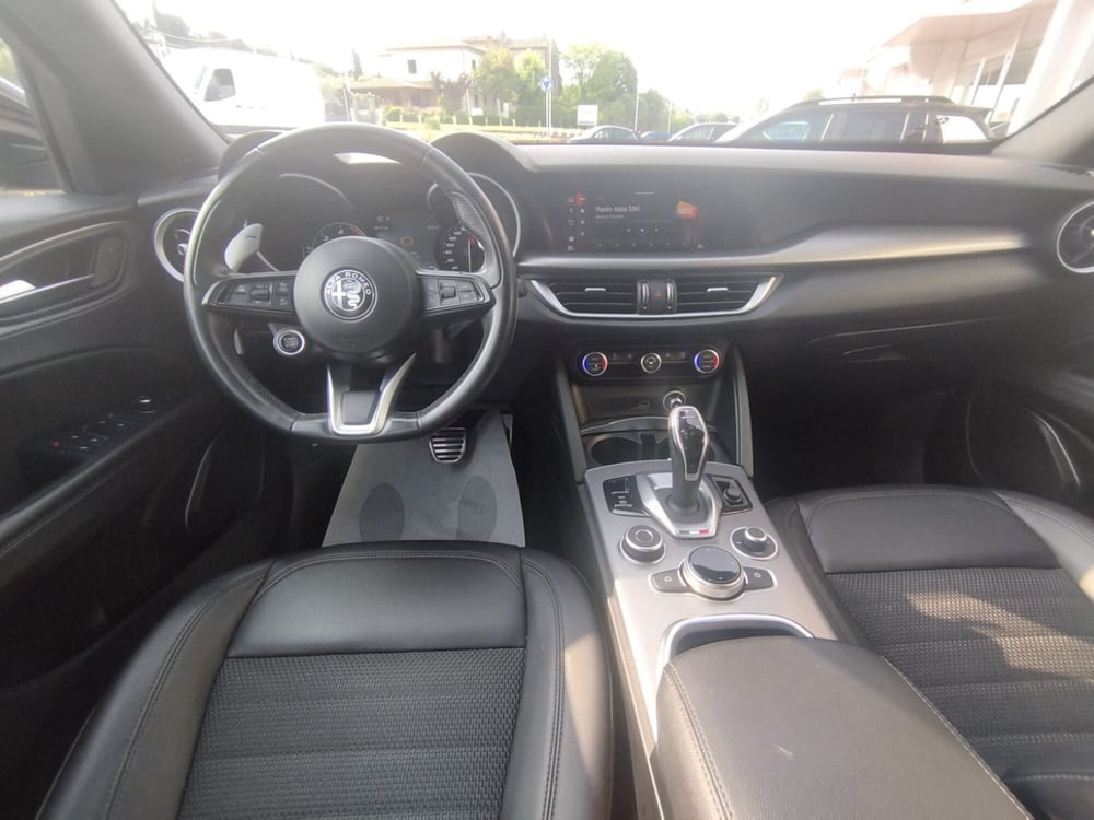 Alfa Romeo Stelvio usata a Arezzo (11)