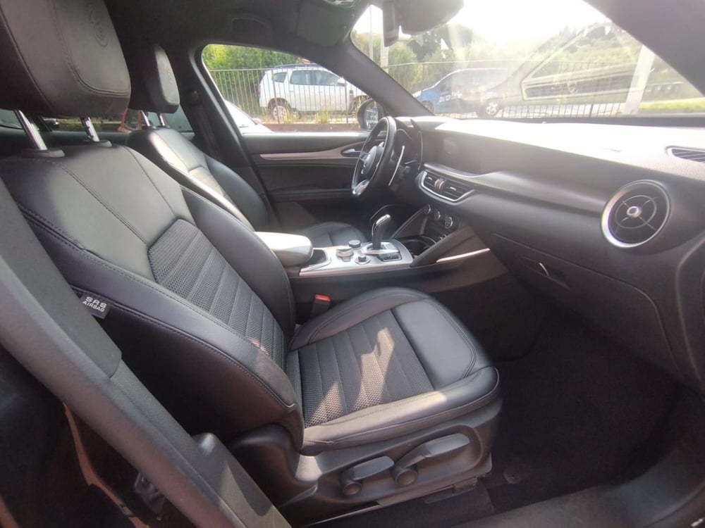 Alfa Romeo Stelvio usata a Arezzo (14)