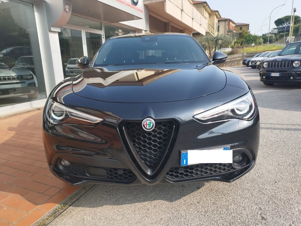 Alfa Romeo Stelvio usata a Arezzo (3)