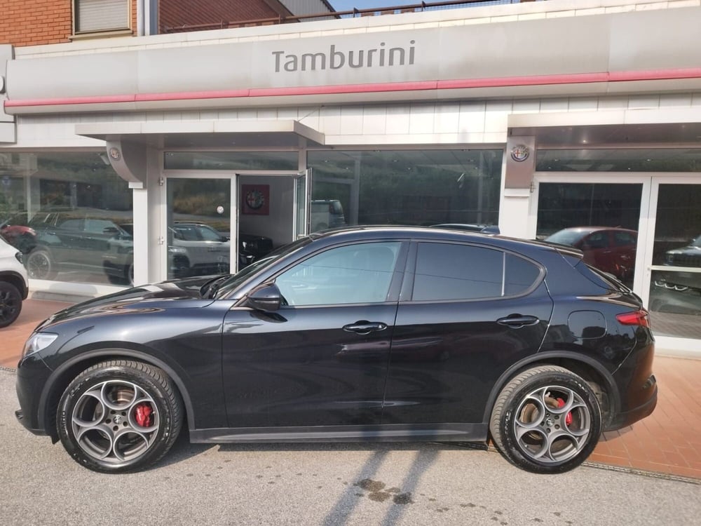 Alfa Romeo Stelvio usata a Arezzo (5)