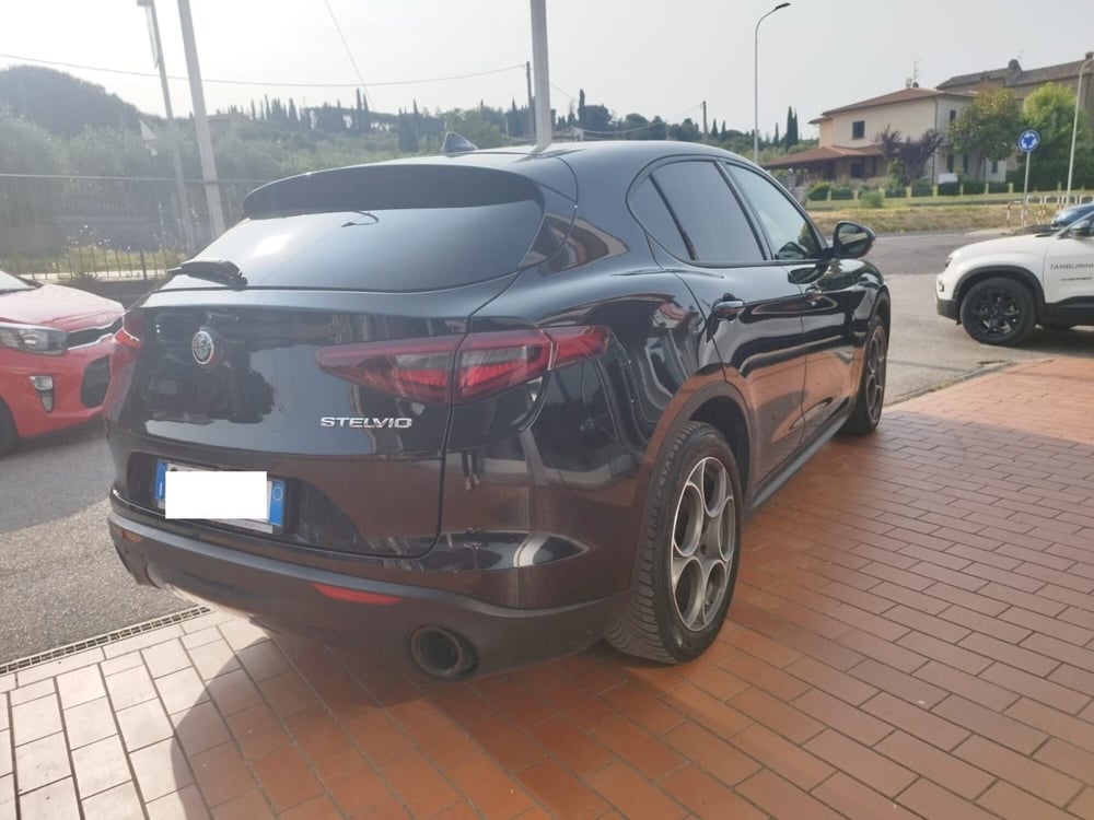 Alfa Romeo Stelvio usata a Arezzo (6)