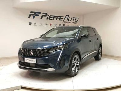 Peugeot 5008 PureTech Turbo 130 S&amp;S EAT8 Allure Pack del 2023 usata a Teramo