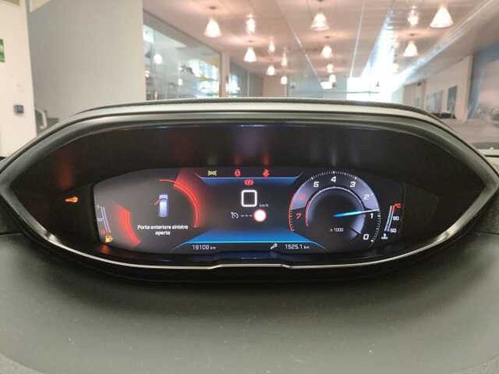 Peugeot 5008 usata a Teramo (18)