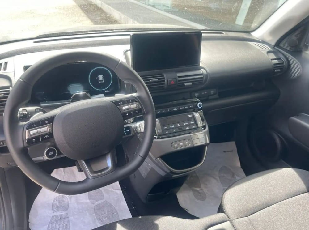 Hyundai Inster nuova a Latina (4)