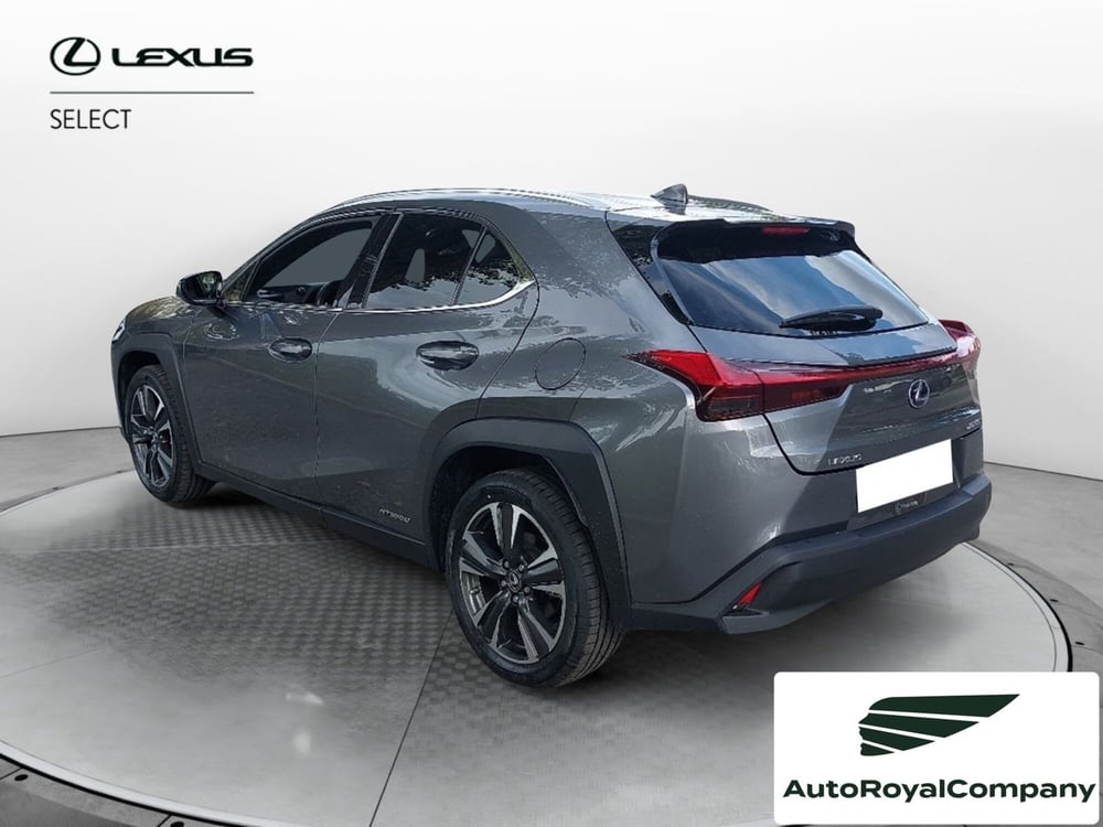 Lexus UX usata a Roma (4)