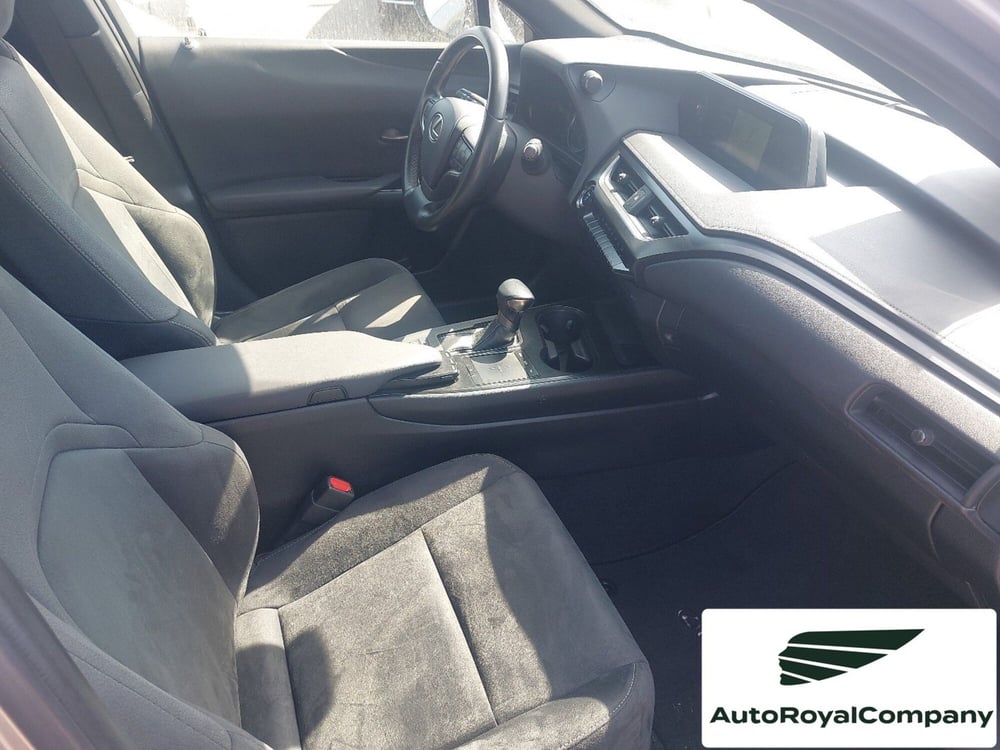 Lexus UX usata a Roma (3)