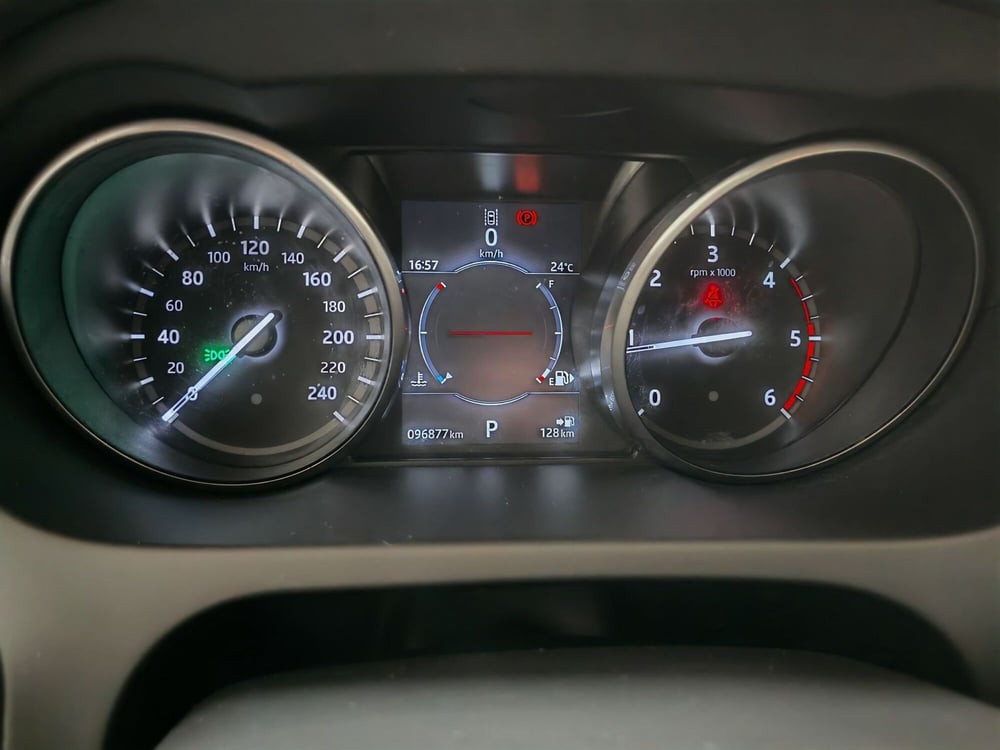 Land Rover Discovery Sport usata a Verbano Cusio Ossola (17)