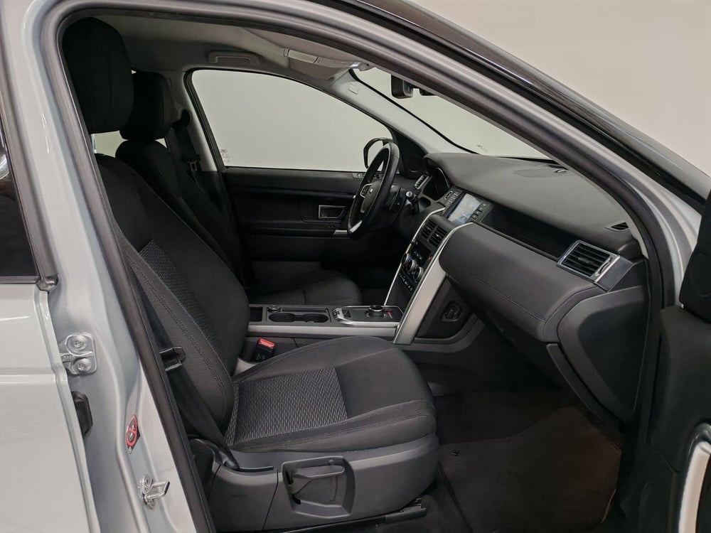 Land Rover Discovery Sport usata a Verbano Cusio Ossola (3)