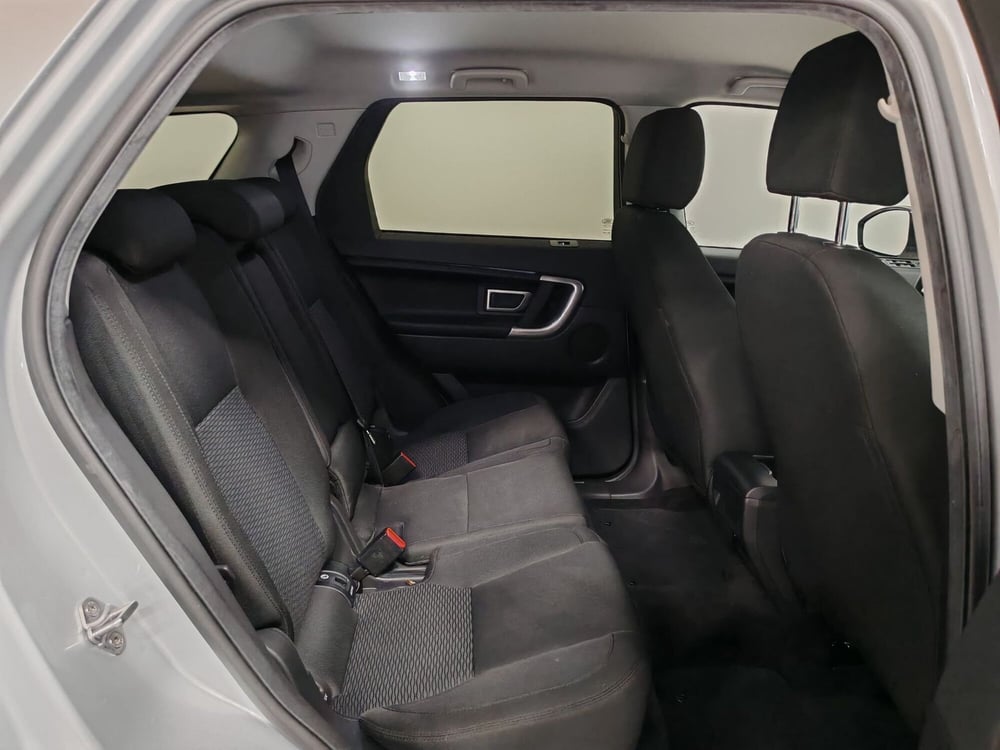 Land Rover Discovery Sport usata a Verbano Cusio Ossola (5)