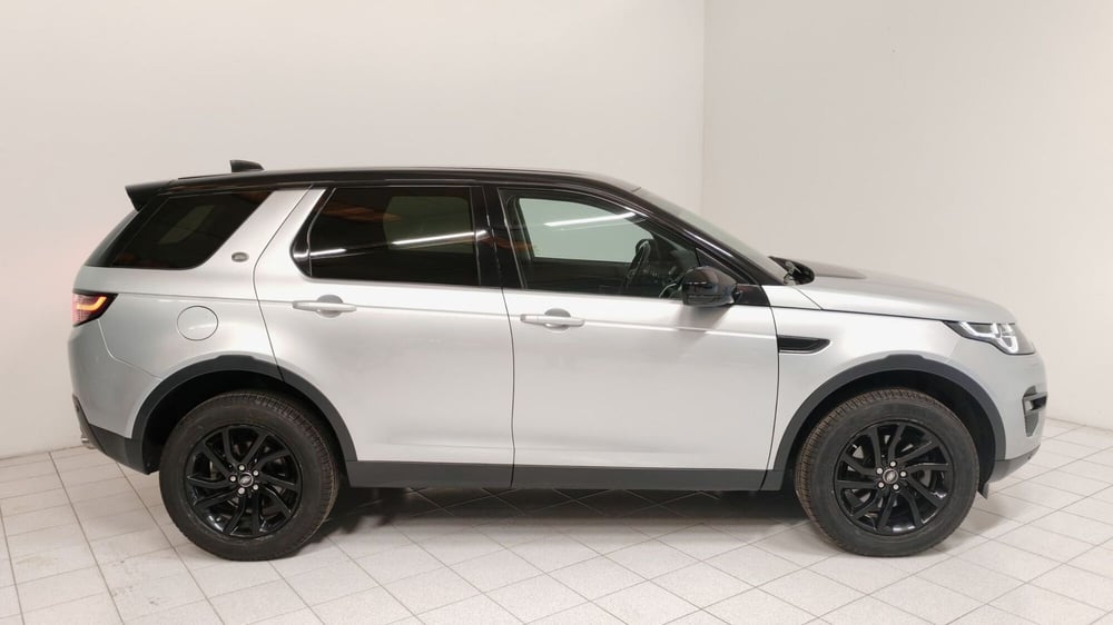 Land Rover Discovery Sport usata a Verbano Cusio Ossola (8)