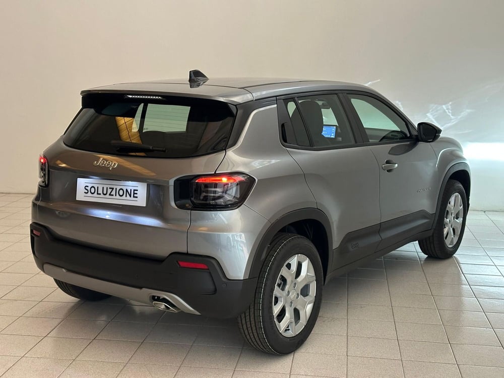Jeep Avenger nuova a Verbano Cusio Ossola (2)