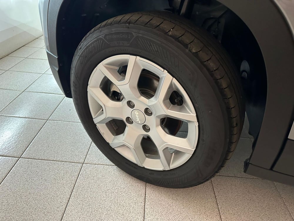 Jeep Avenger nuova a Verbano Cusio Ossola (9)