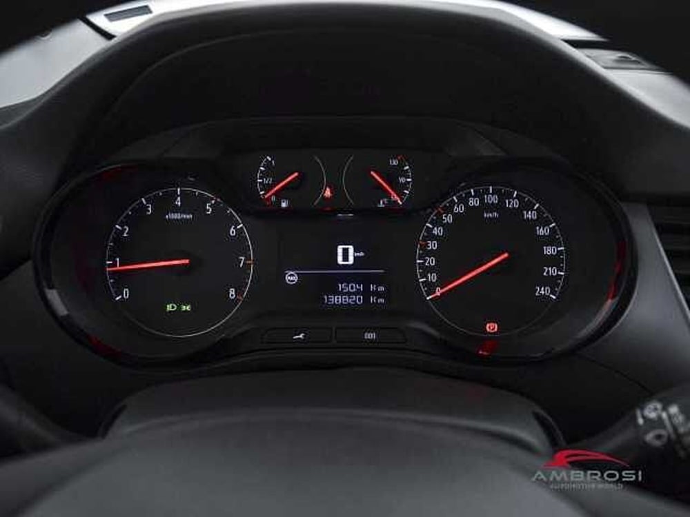 Opel Crossland X usata a Perugia (13)
