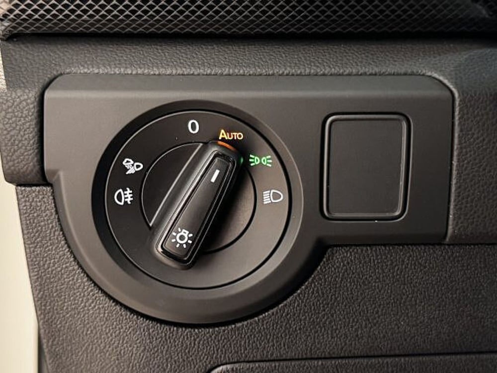 Volkswagen T-Cross nuova a Vicenza (12)