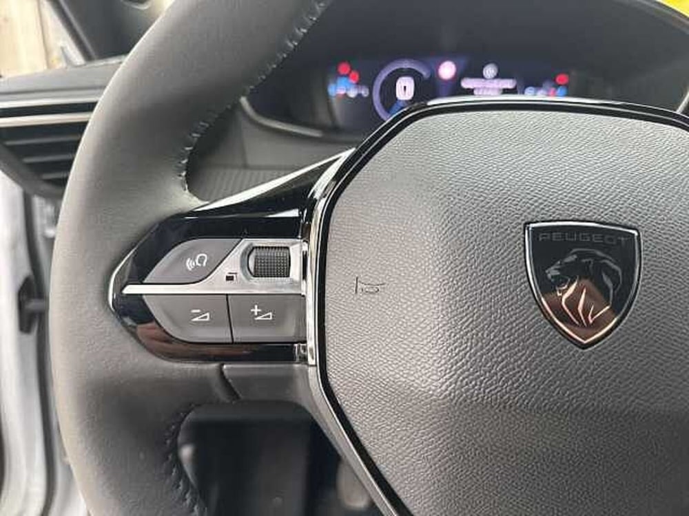 Peugeot 2008 nuova a Napoli (16)