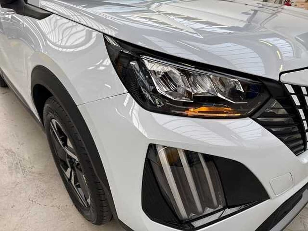 Peugeot 2008 nuova a Napoli (9)
