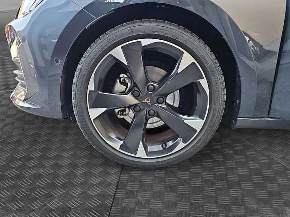 Cupra Leon usata a Lecco (15)