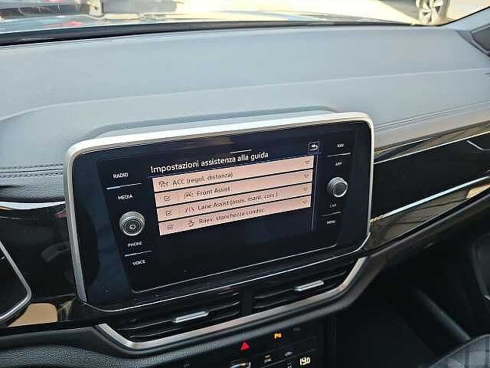 Volkswagen T-Roc usata a Lecco (20)