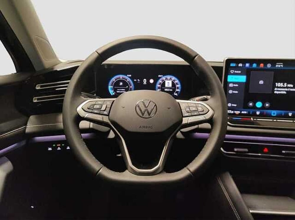 Volkswagen Tiguan nuova a Como (6)