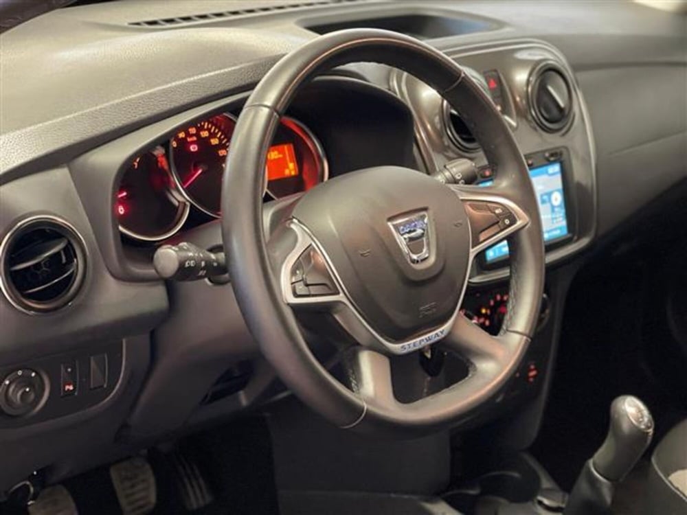Dacia Sandero usata a Ragusa (12)