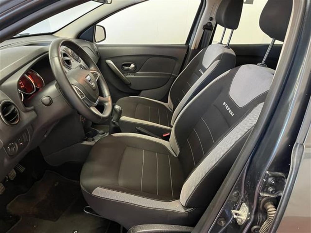 Dacia Sandero usata a Ragusa (13)