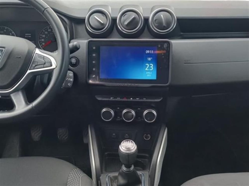 Dacia Duster usata a Livorno (13)