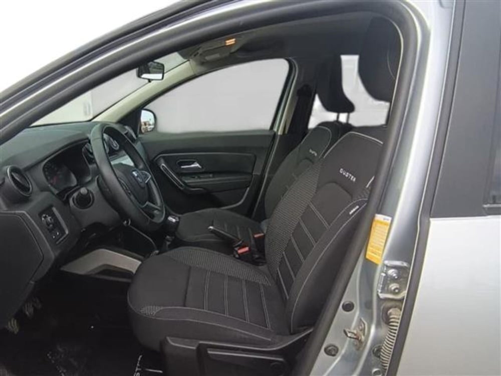 Dacia Duster usata a Livorno (9)