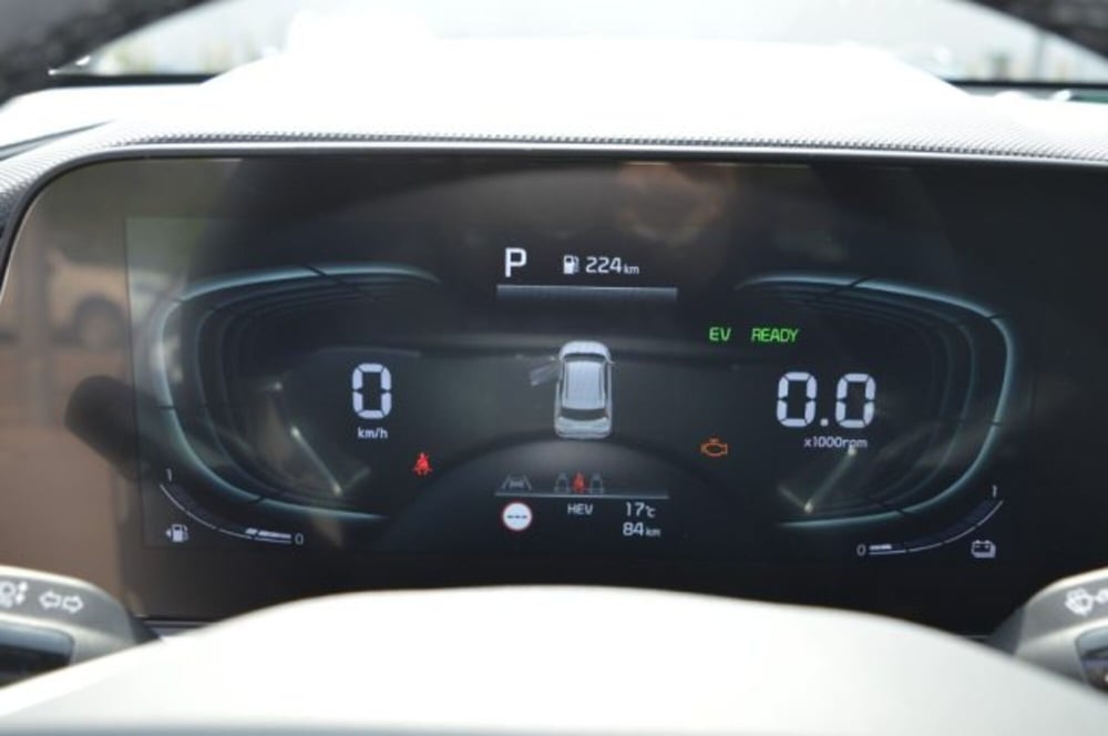 Kia Niro usata a Latina (13)