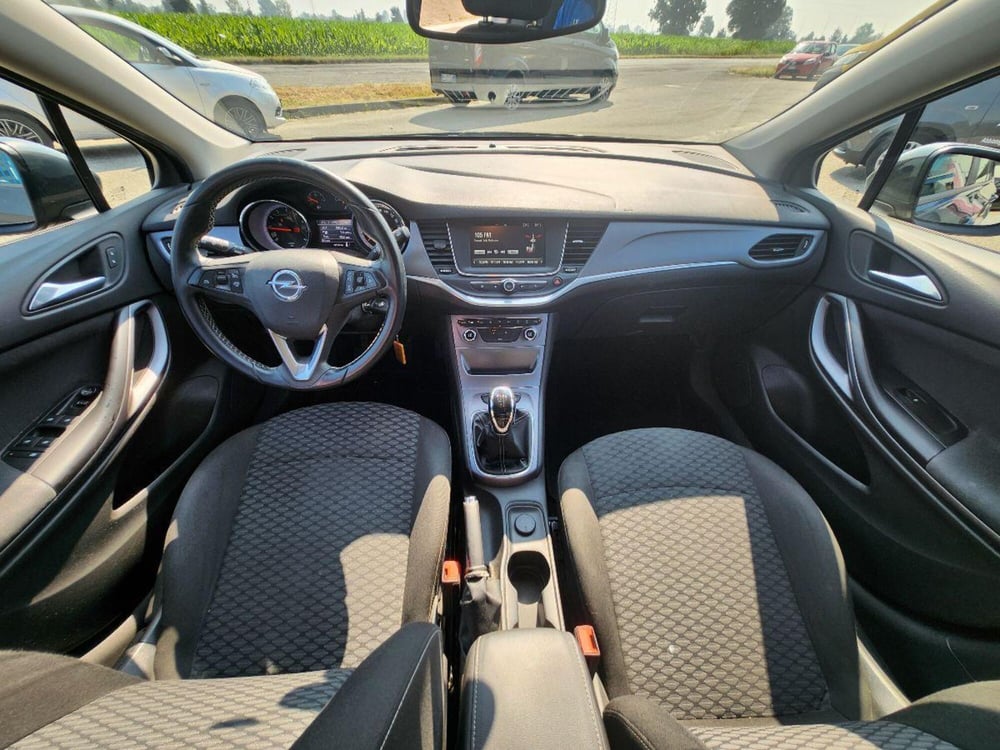 Opel Astra usata a Milano (12)