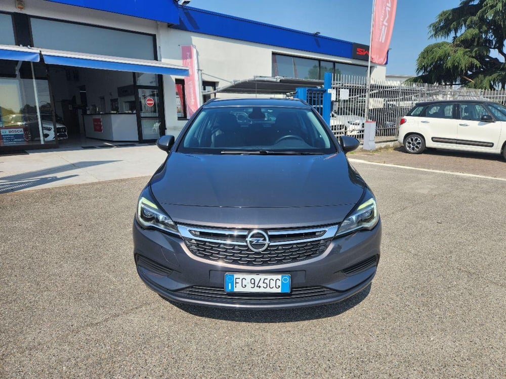 Opel Astra usata a Milano (4)