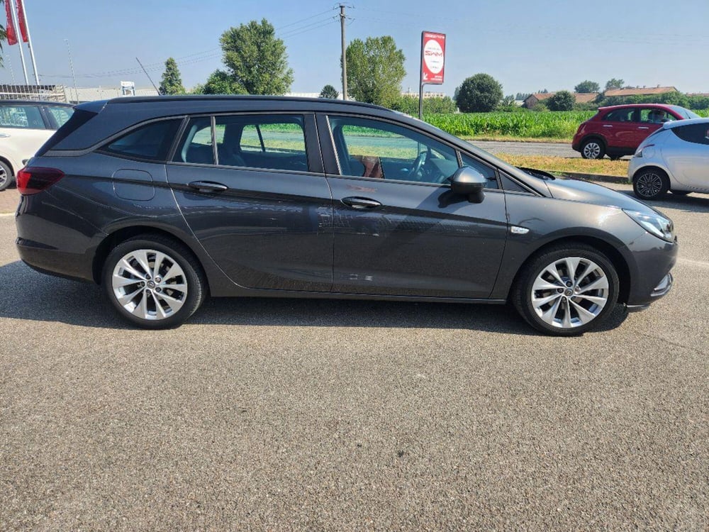 Opel Astra usata a Milano (6)