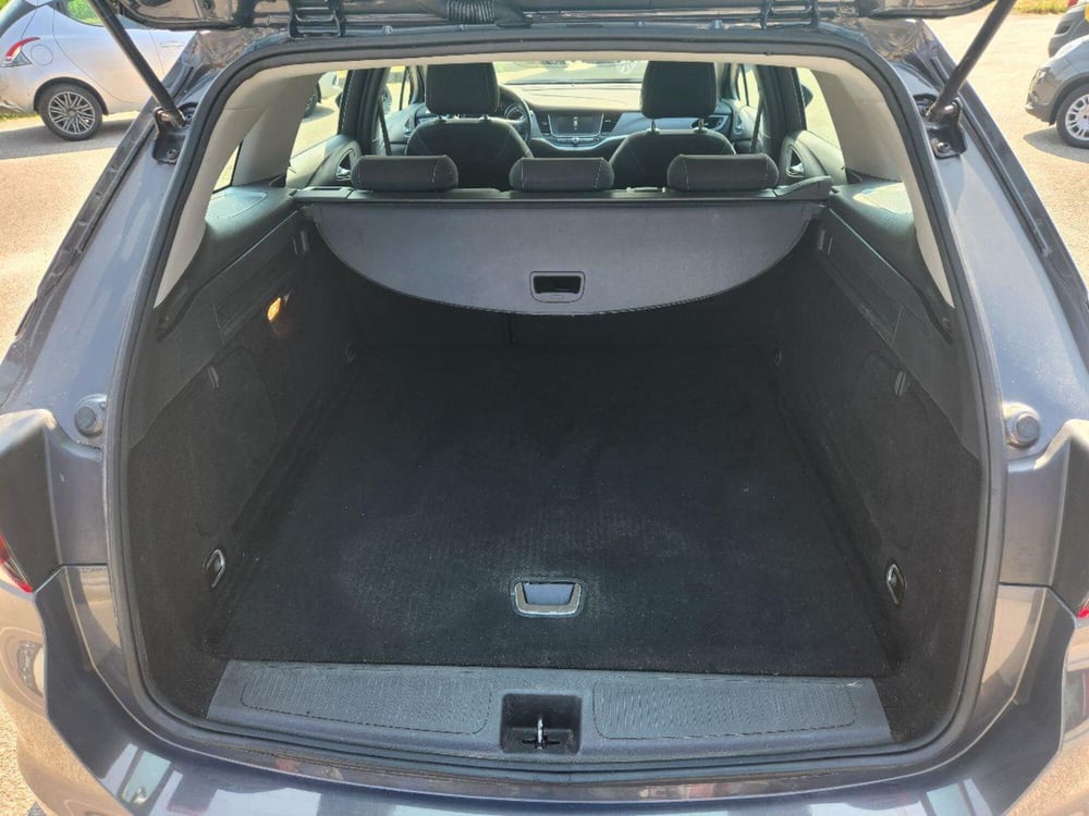 Opel Astra usata a Milano (8)